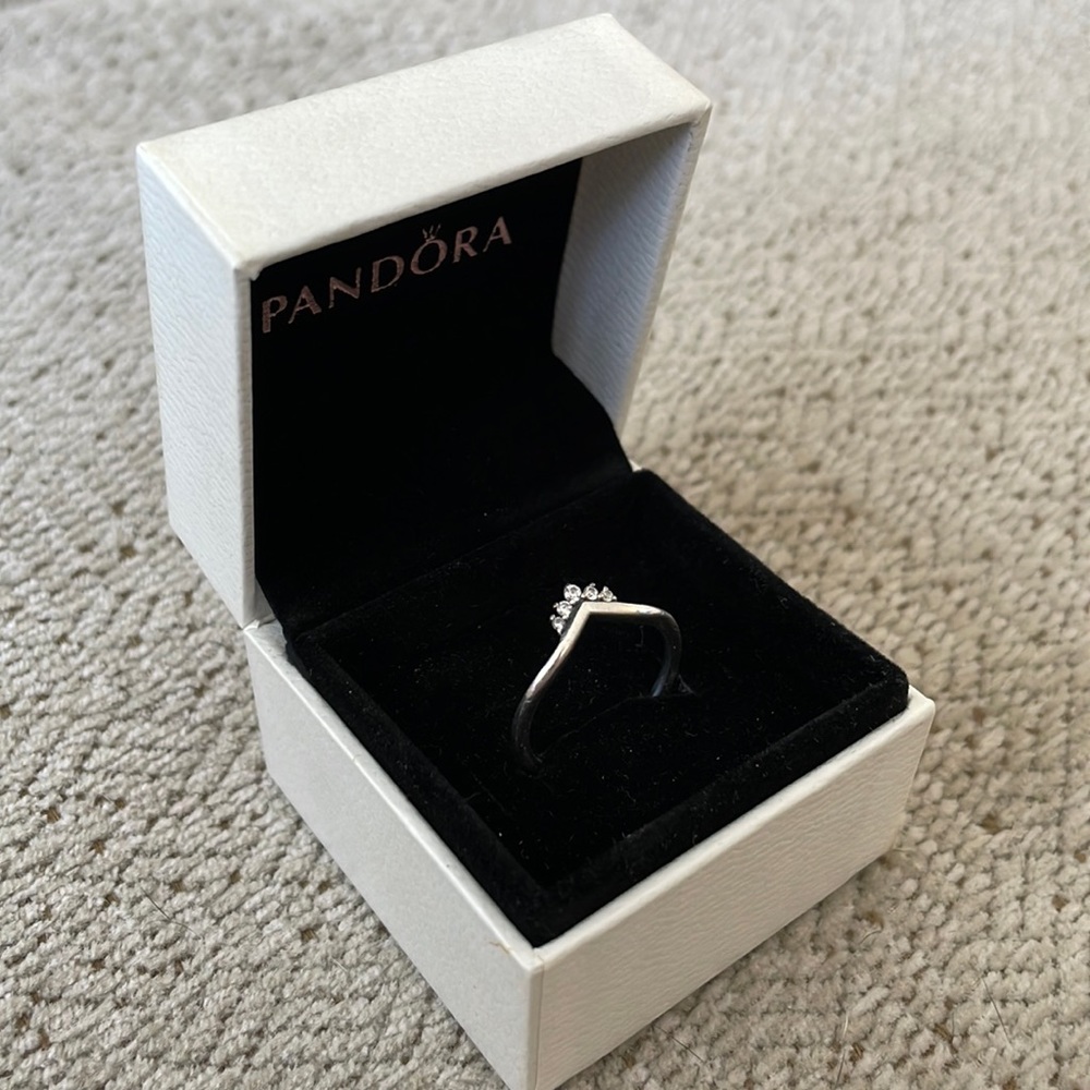 Pandora Tiara Wishbone Ring